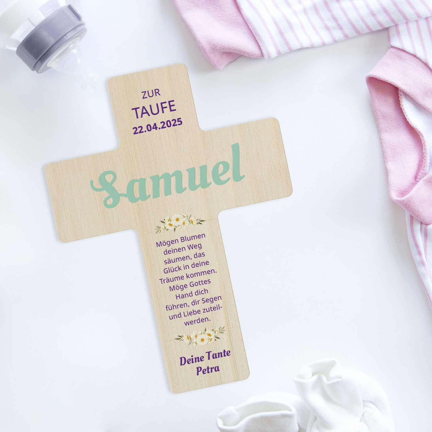Holzkreuz zur Taufe mit Personalisierung 