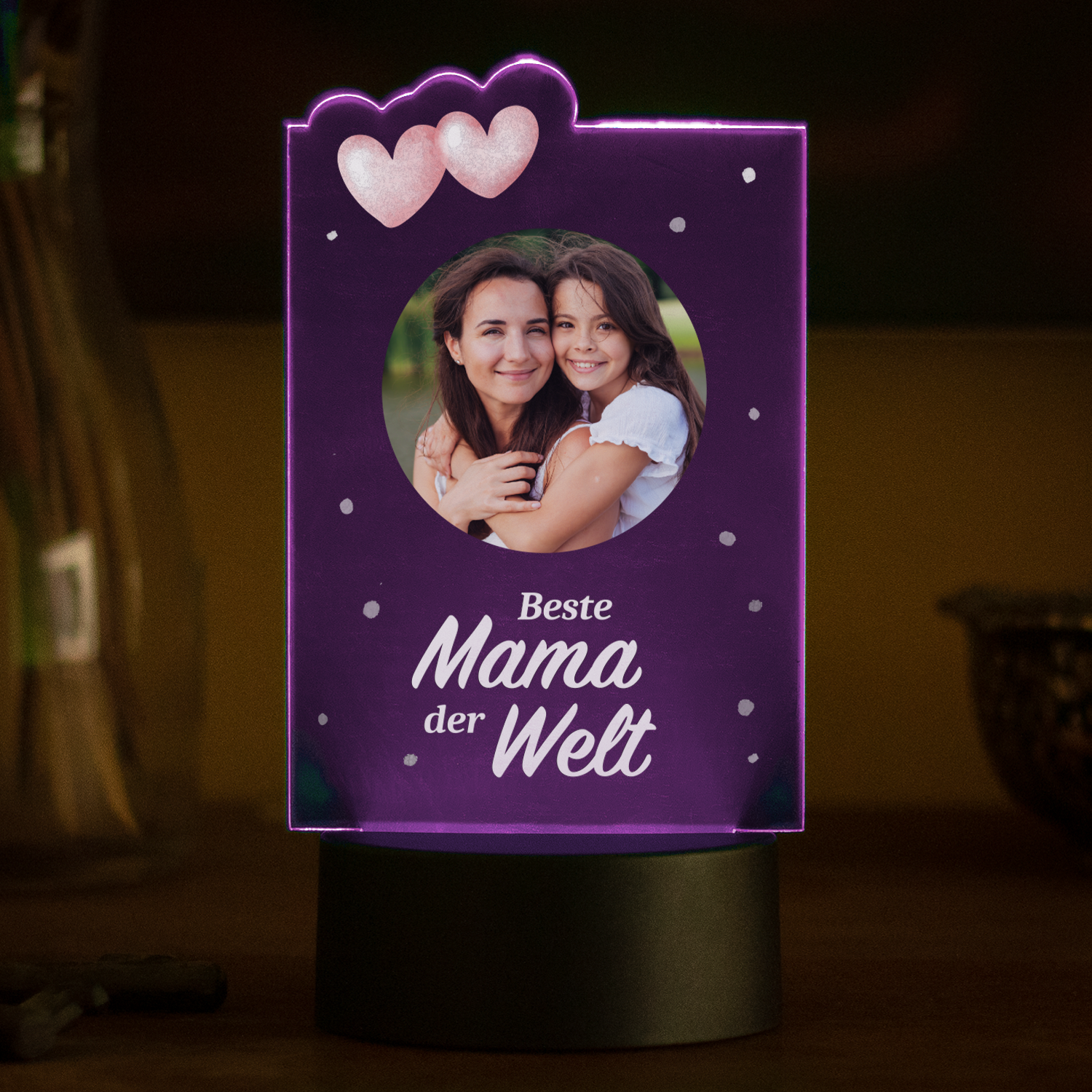 LED-Plexiglas-mit-Herzen-Beste-Mama-der-Welt-Moodbild-Sockel-dunkel-lila LED-Leuchte - Beste Mama mit Wunschfoto