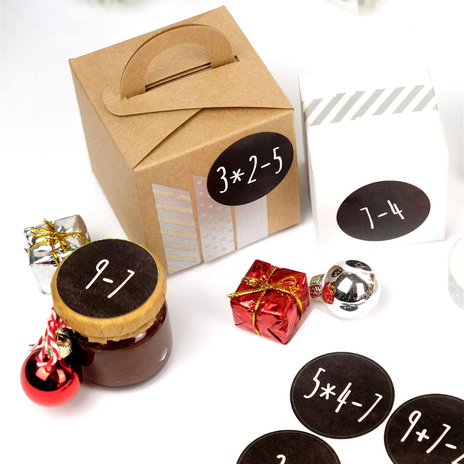 003-001-068-4 Adventskalender Aufkleber - Rechenaufgaben