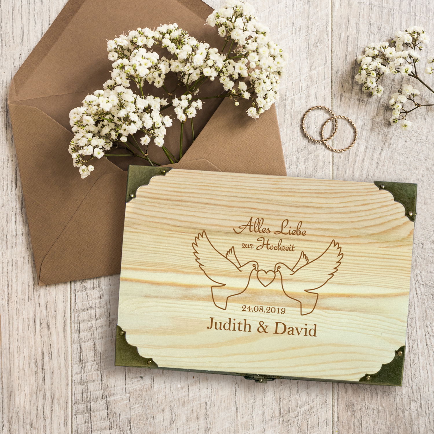 Schatztruhe zur Hochzeit mit Gravur
