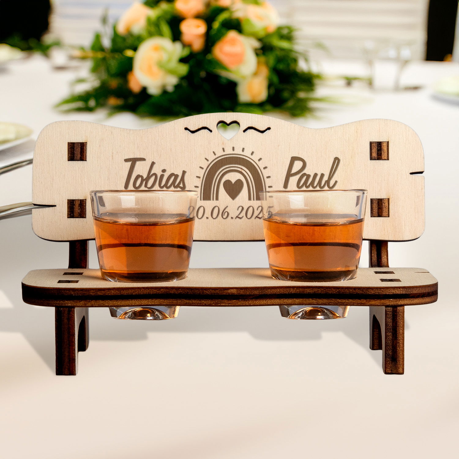 Schnapsbank mit Gravur zur Hochzeit