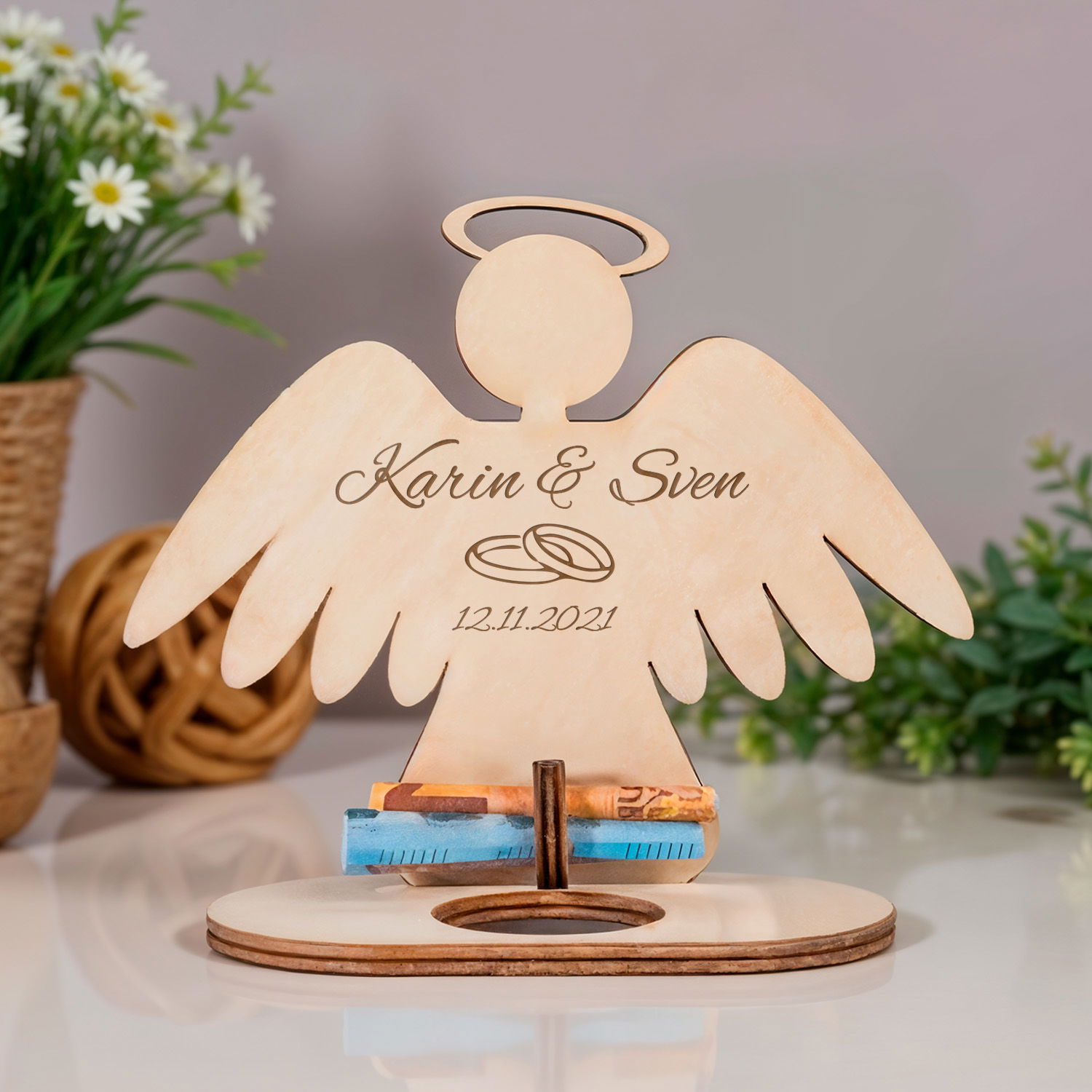 Personalisierter Holzengel zur Hochzeit 