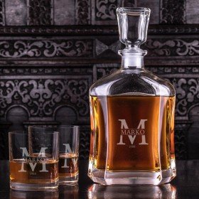 Whiskykaraffe und Glas mit Personalisierung